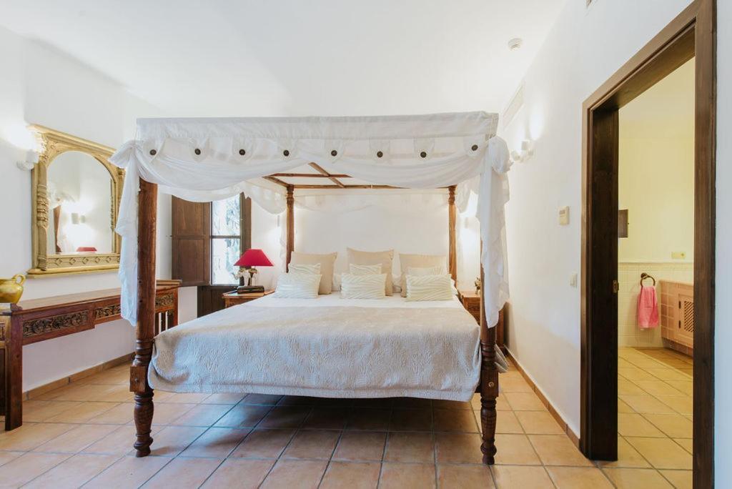 Villa & Guesthouse Paissa D'En Bernat Cala Tarida  Esterno foto